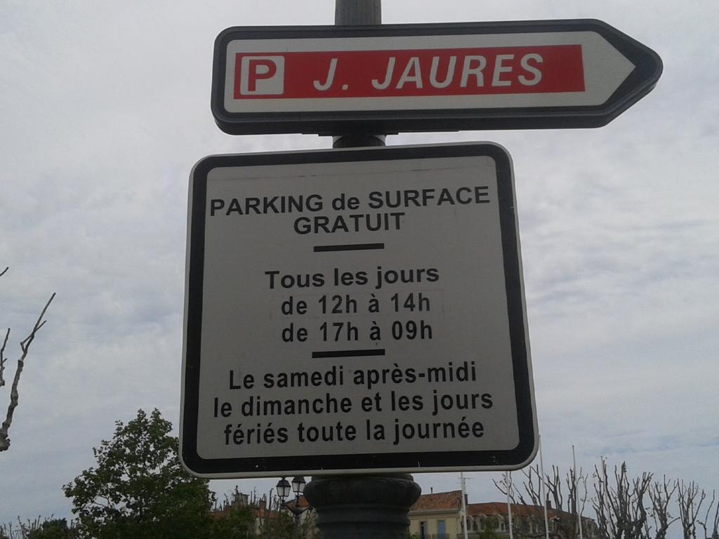 Venez Rever Beziers Centre Et Gare Il Y A Plus Cher Mais C Est Moins Bien 외부 사진